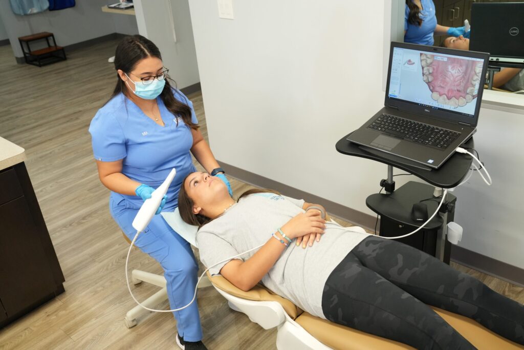 How to Monitor Progress with Clear Aligners